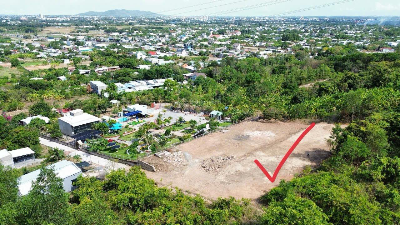DT: 1.000m2 giá: 1tỷ700tr, bán view thành phố Bà Rịa, duy nhất chỉ có 1 lô này, nhìn toàn cảnh TP