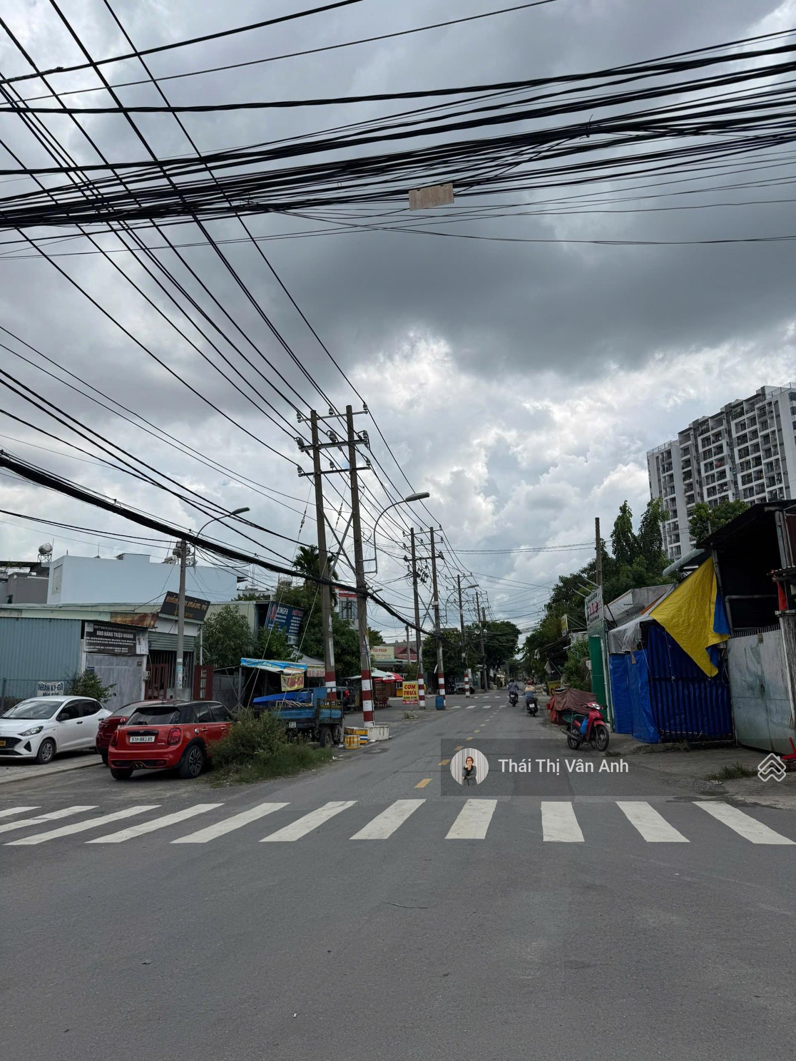 20 tỷ giảm về 18tỷ - chính chủ bán gấp căn góc 2 MT Gò Cát P. Phú Hữu Thủ Đức - 8,5x20m - 3 tầng