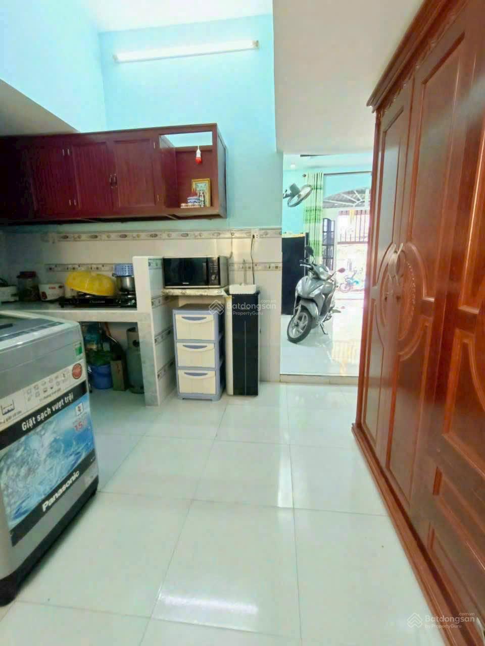 Chủ gửi bán nhà cấp 4 có gác P. Bửu Hòa ngay chân cầu Bửu Hòa, 56m2 sổ riêng thổ cư 100%, hẻm 3 gác