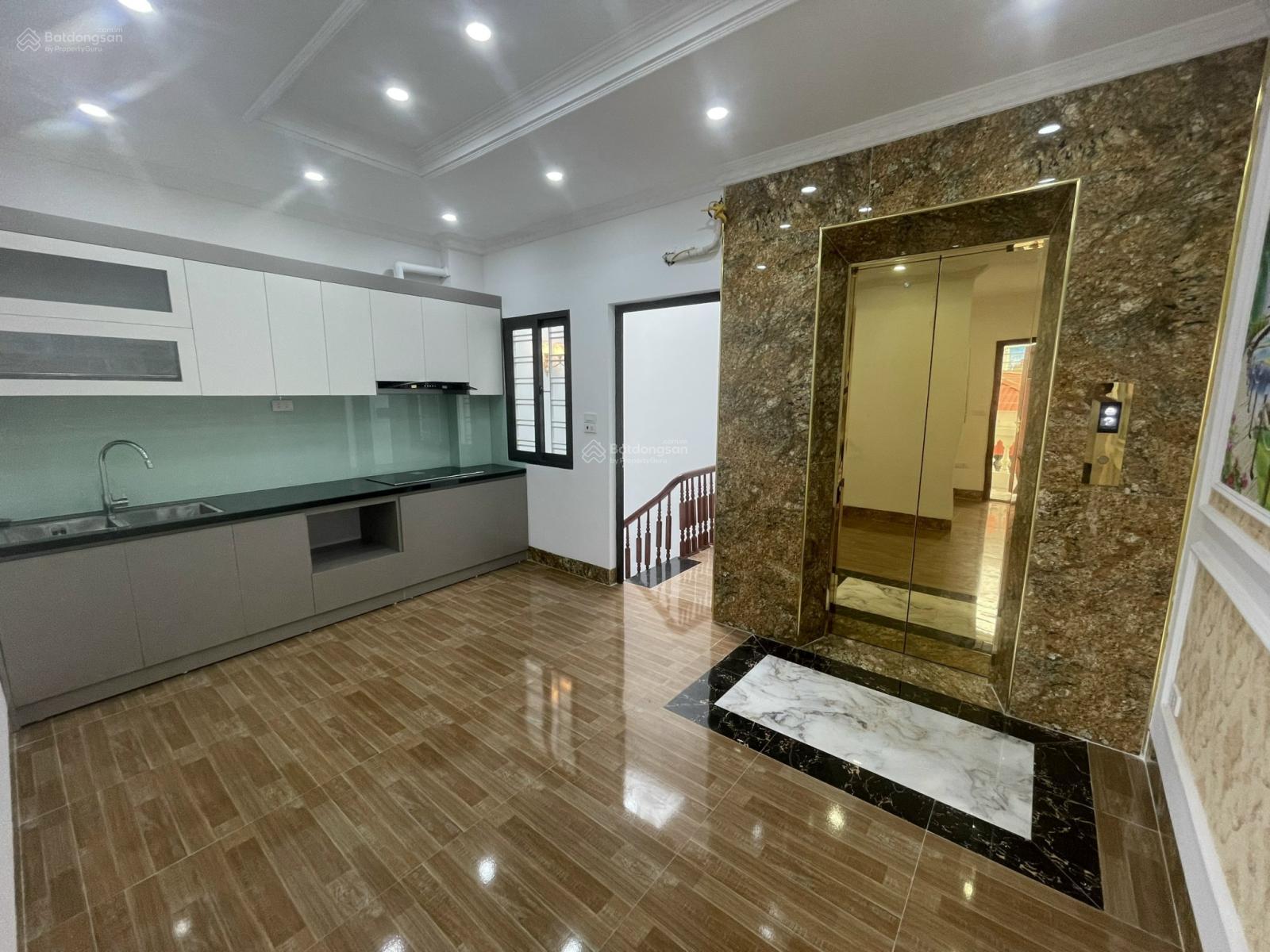 Bán nhà đường Pháo Đài Láng, Láng Thượng, Đống Đa 35m2 xây 6 tầng thang máy giá 9.6 tỷ