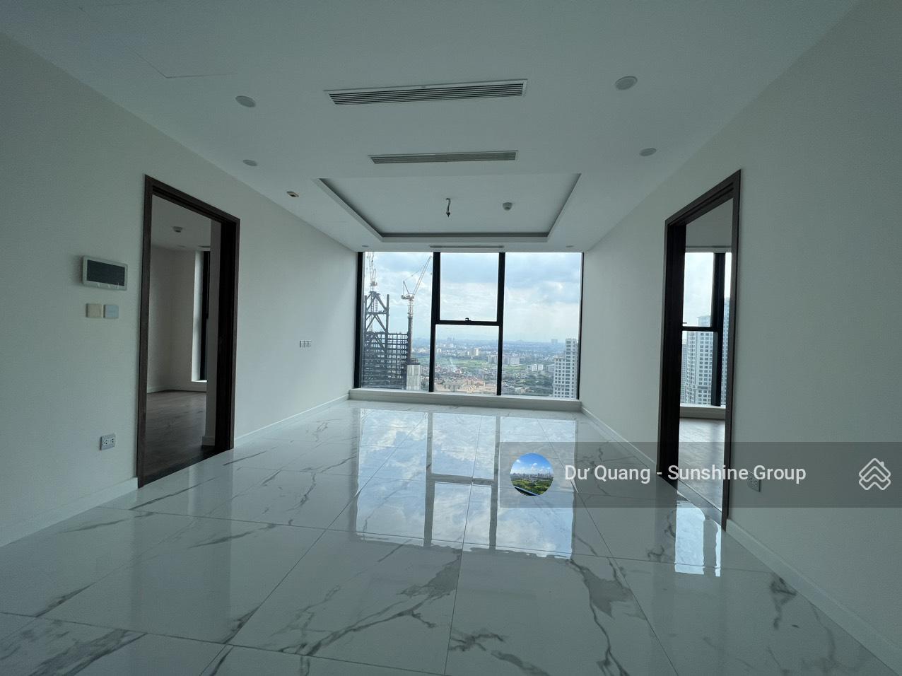 Bán căn 3 ngủ - Sunshine City - tầng cực cao - view thành phố, nhìn xa núi - giá: 8 tỷ (bao phí)