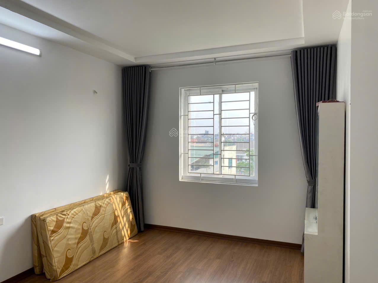 Chính chủ bán căn hộ 2 ngủ Ruby 1 KĐT Việt Hưng Long Biên, 69,5m2. LH: 0949 849 ***