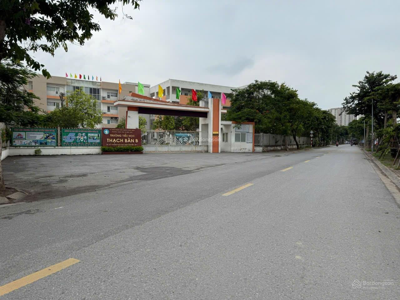 Cần bán đất mặt phố Ngọc Trì Long Biên Hà Nội