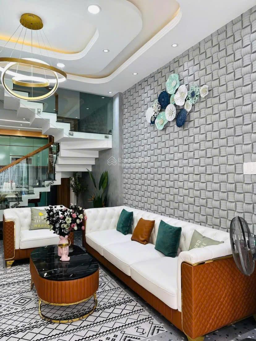 Giá 5Tỷ200/88.7m2 ngay Cao Thắng - P.4 - Quận 3 đang cho thuê 35 triệu. Thông ra Điện Biên Phủ 160m Giá 5Tỷ200/88.7m2 ngay Cao Thắng - P.4 - Quận 3 đang cho thuê 35 triệu. Thông ra Điện Biên Phủ 160m