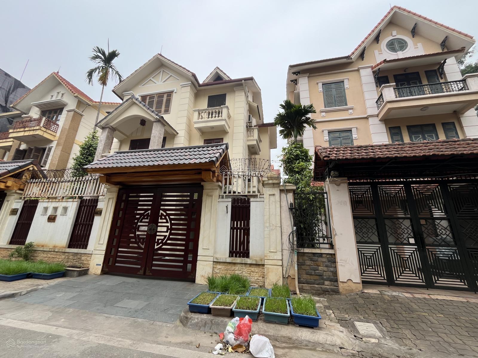 Bán gấp biệt thự Linh Đàm siêu đẳng cấp diện tích khủng 232m2, giá 52 tỷ