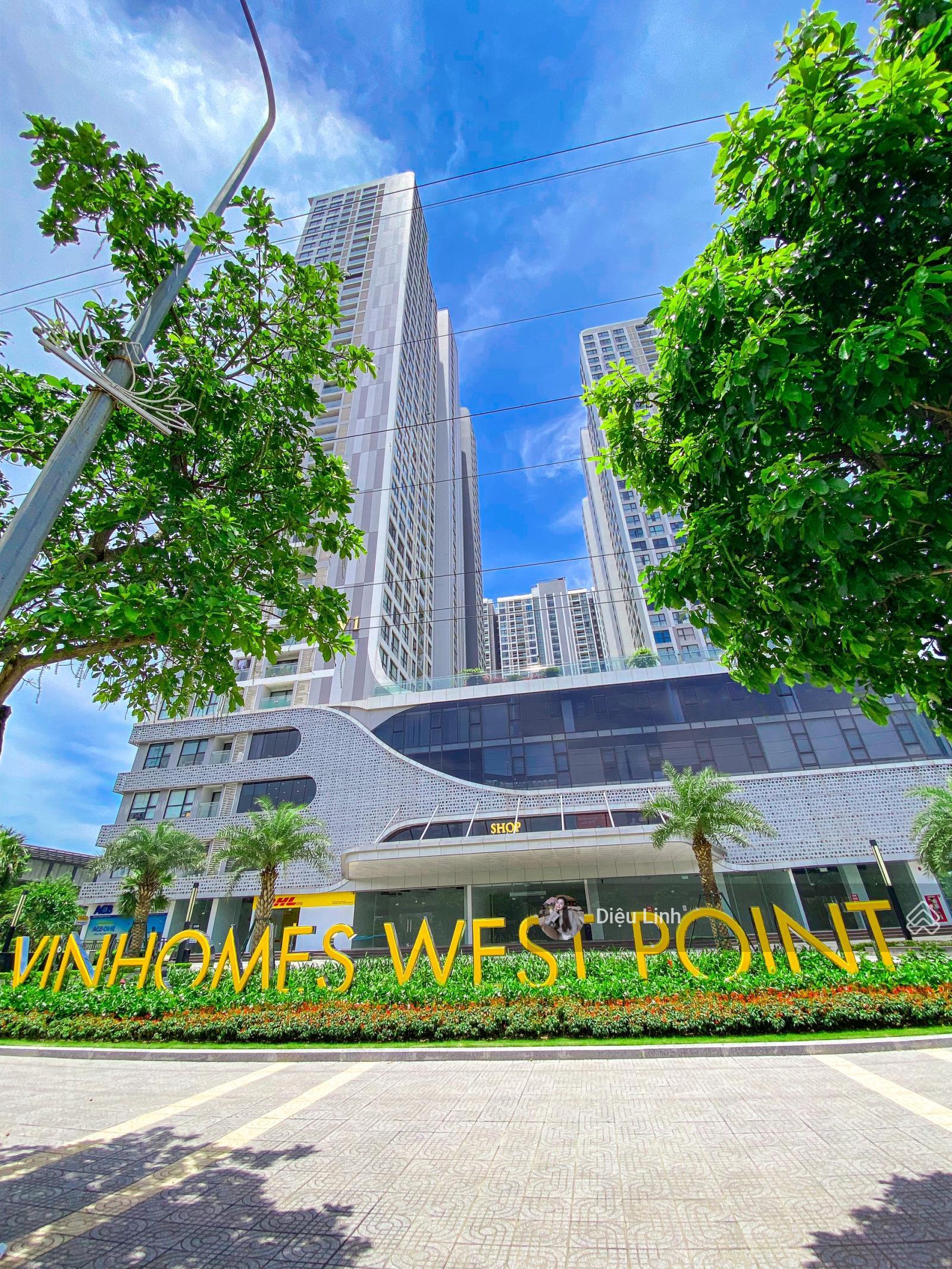 Cho thuê sàn 200m2 sẵn nội thất cực đẹp tại Vinhomes West Point, Phạm Hùng, Nam Từ Liêm, Hà Nội