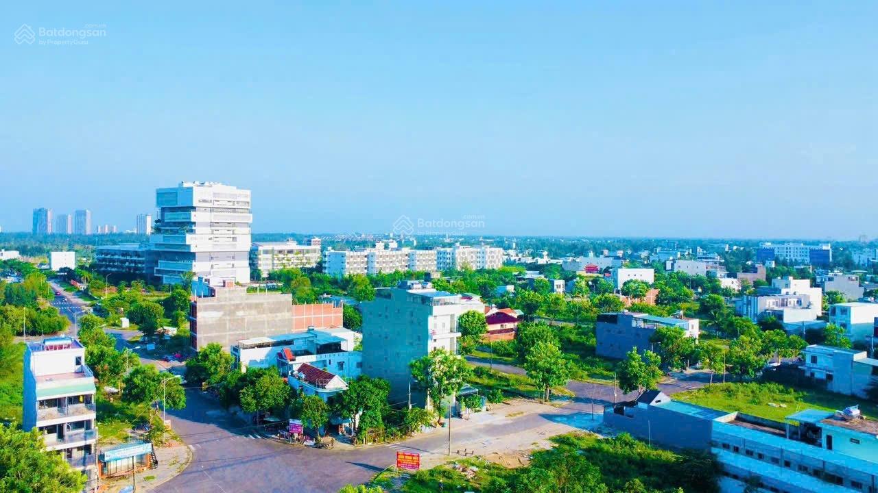 Chào bán lô hướng Đông ngay FPT city