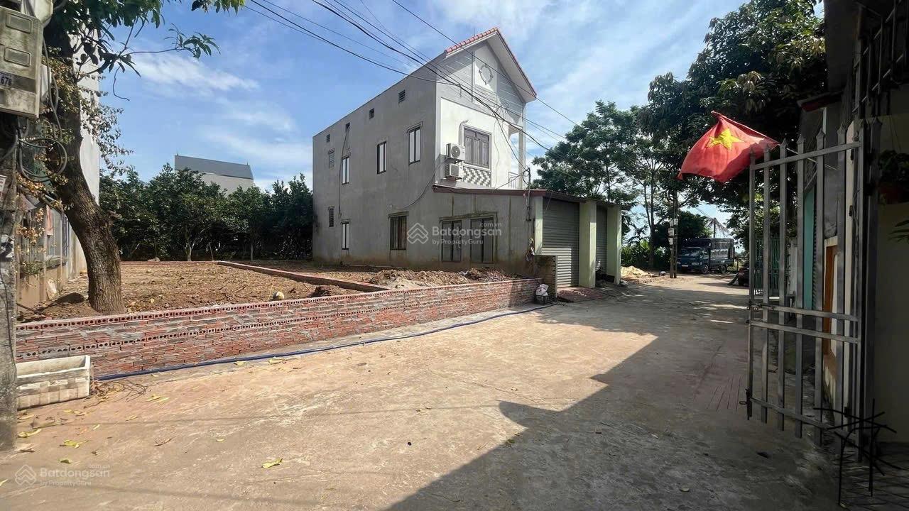 (RẺ NHẤT KV) đất Tráng Việt, Mê Linh-MT gần 6m-2 ô tô tránh- 39 triệu/m2