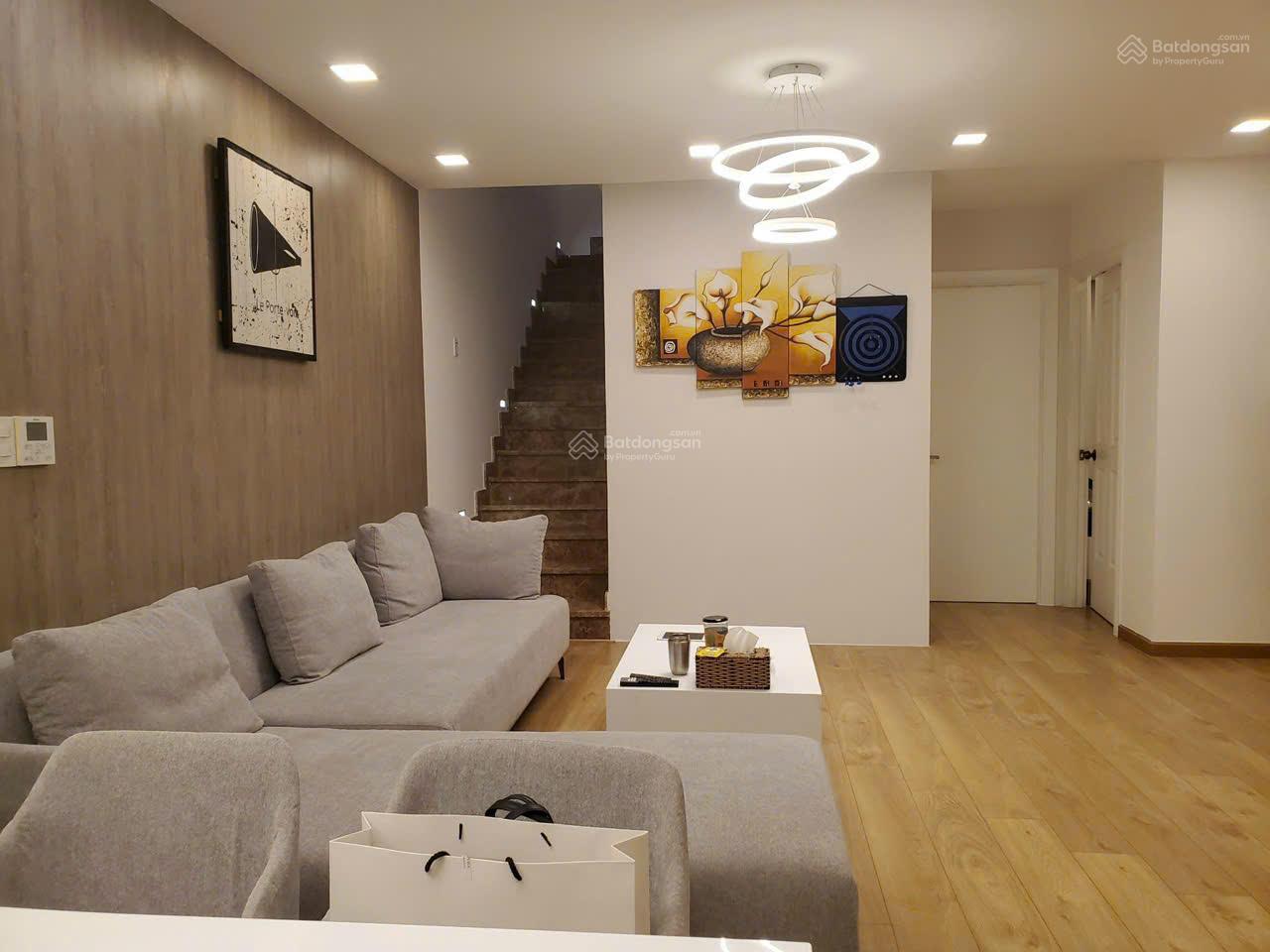 Bán nhanh căn hộ Duplex 2 tầng 3PN Star Hill - PMH, giá chỉ 11tỷ4 full nội thất hiện đại