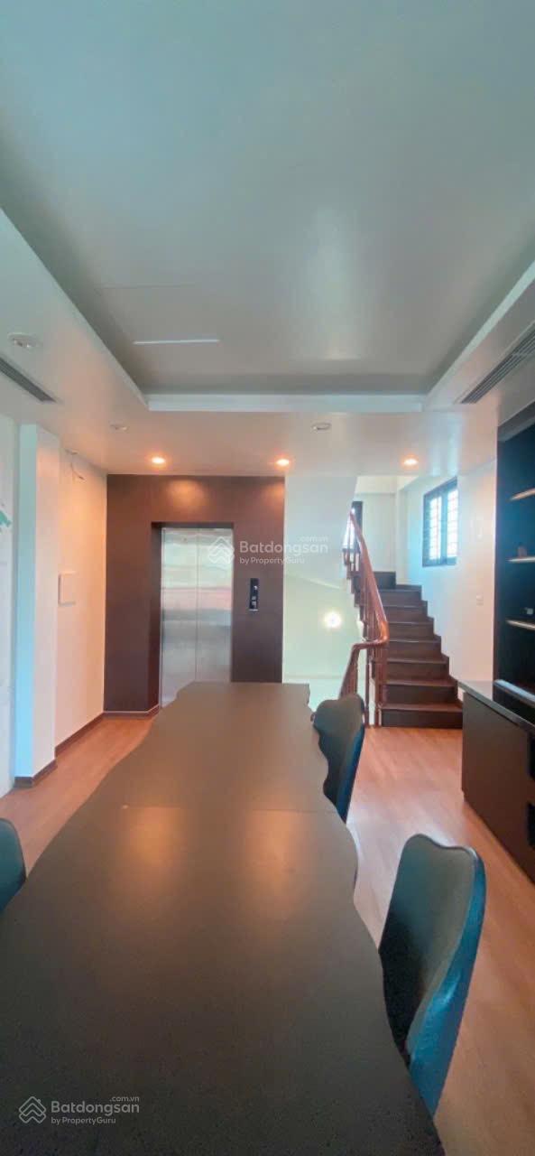 Bán nhà lai xá 55 m2 nhà 7 tầng giá 12 tỷ