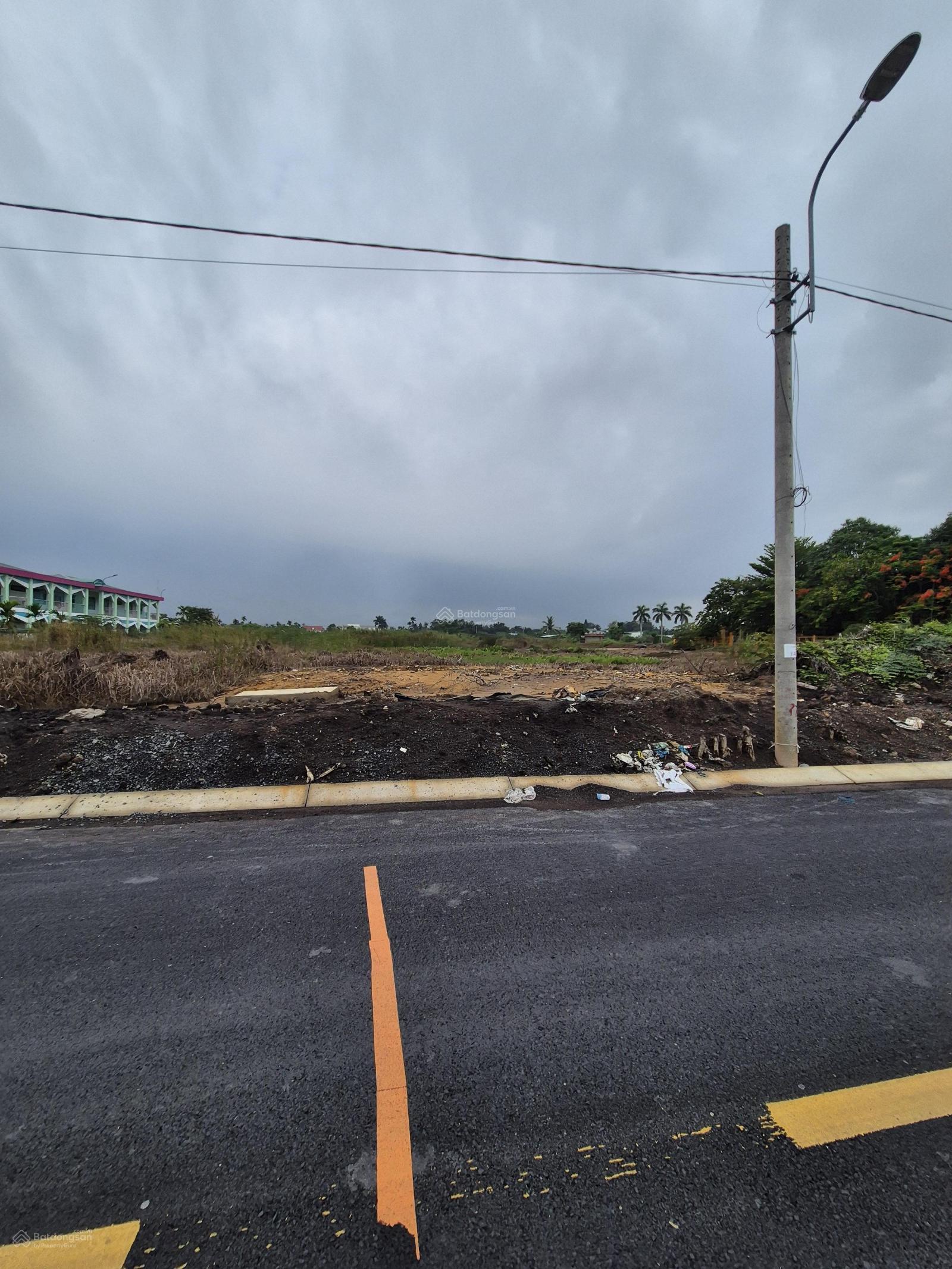 Đất 665m2 thổ cư, Mặt tiền Nhị Bình 9, ngay Ủy Ban xã Nhị Bình - Hóc Môn