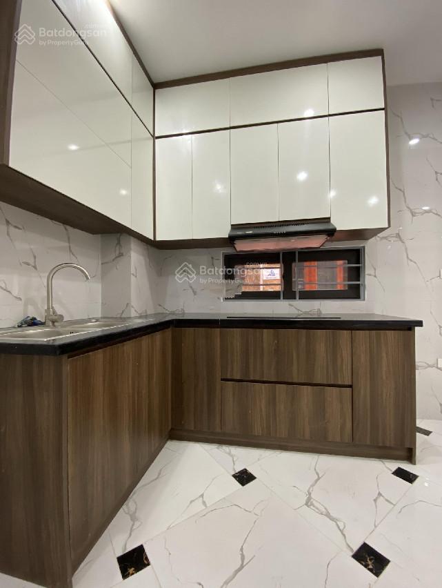 Chính chủ cần cho thuê gấp nhà mới Hoàng Hoa Thám, DT 65m2 x 6 tầng, ô tô đỗ cửa. Gía 20tr/th Chính chủ cần cho thuê gấp nhà mới Hoàng Hoa Thám, DT 65m2 x 6 tầng, ô tô đỗ cửa. Gía 20tr/th