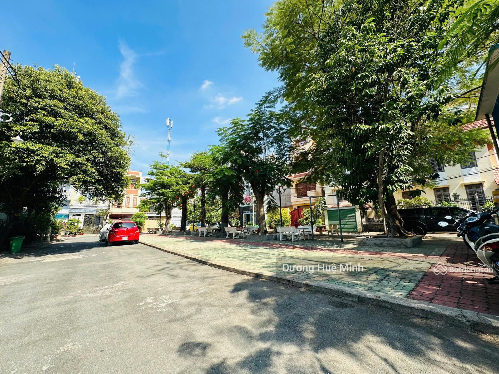 Bán nhà 4 tầng KDC đồng bộ đường Hoàng Diệu 2, ngang 5m, đường rộng 6m, đối diện công viên