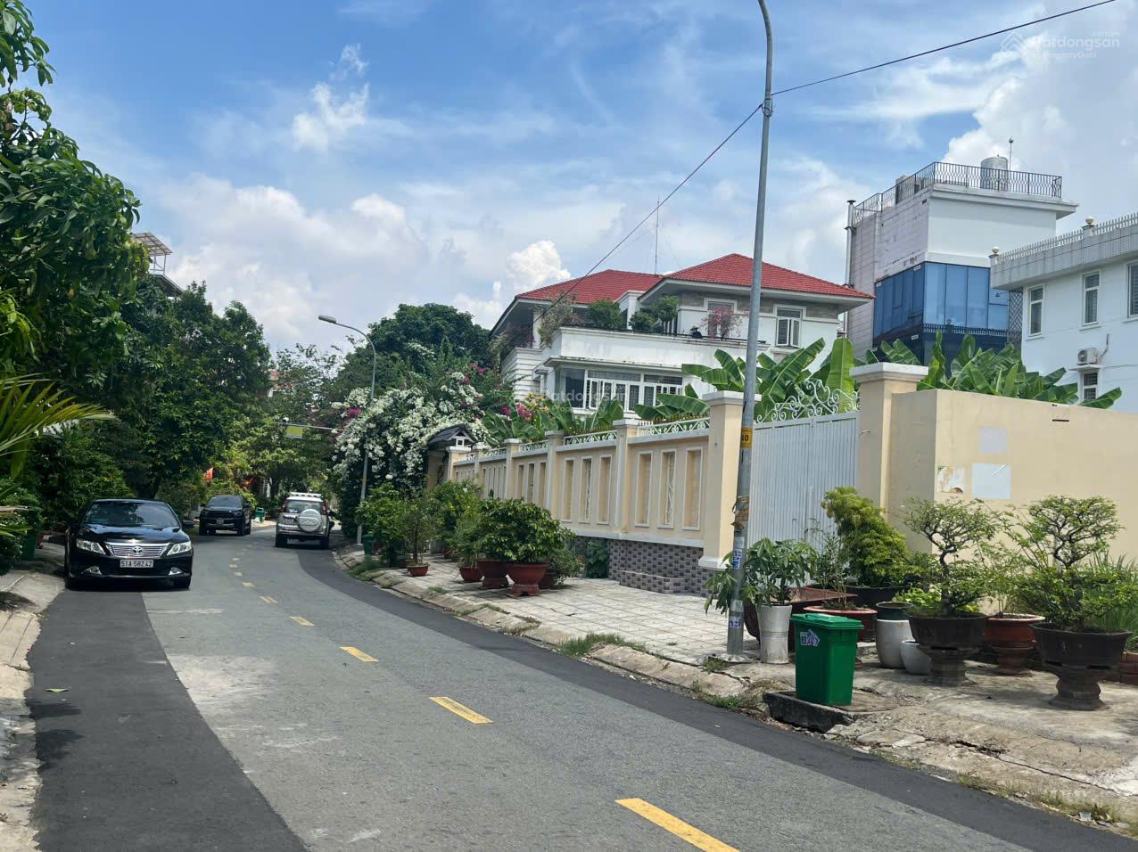 Bán nền đất biệt thự nội khu Trần Não phường An Khánh, Quận 2 DT 20 x 32m giá chỉ 139tr/m2