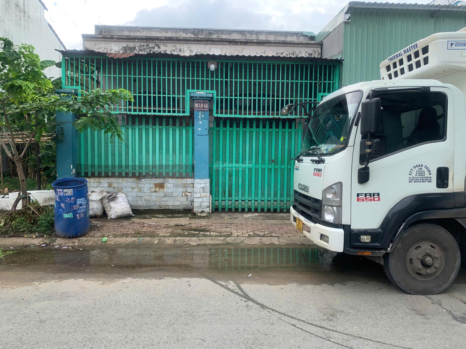 Bán đất tặng nhà kiên cố - DT 124m2 đường nhựa 10m - mặt tiền kinh doanh KDC Vĩnh Phú 1