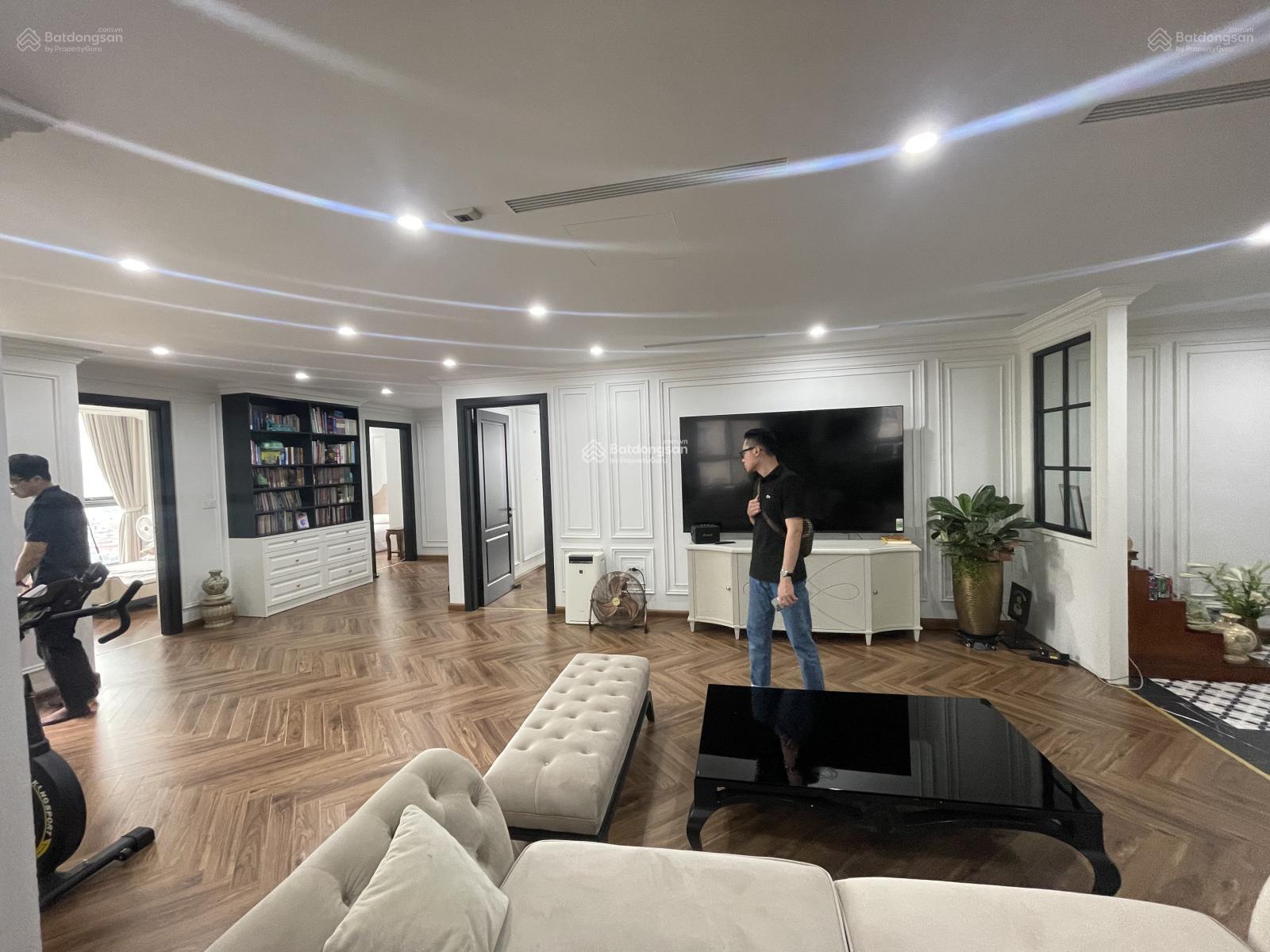 Chính Chủ, (bán gấp) căn góc Vip 4PN Full nội thất tầng trung E4 Yên Hoà Park View City Vũ Phạm Hàm