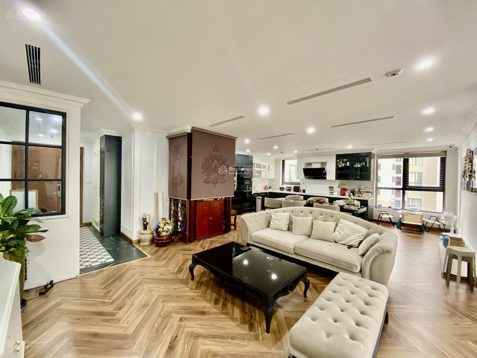 Chính Chủ, (bán gấp) căn góc Vip 4PN Full nội thất tầng trung E4 Yên Hoà Park View City Vũ Phạm Hàm