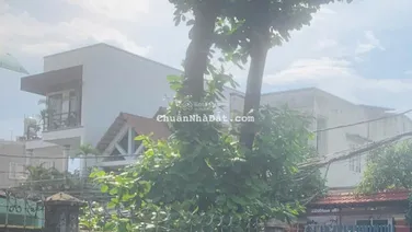 Nhà thông 2 xe ô tô hẻm lớn, 250m đến QL13; 300m đến QL13 cũ; 500m đến QL1A; 1km đến chợ đầu mối