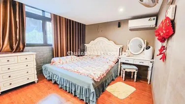 Bán căn hộ tập thể A6 Giảng Võ 70m2 2 phòng ngủ view hồ full nội thất nhỉnh 4 tỷ