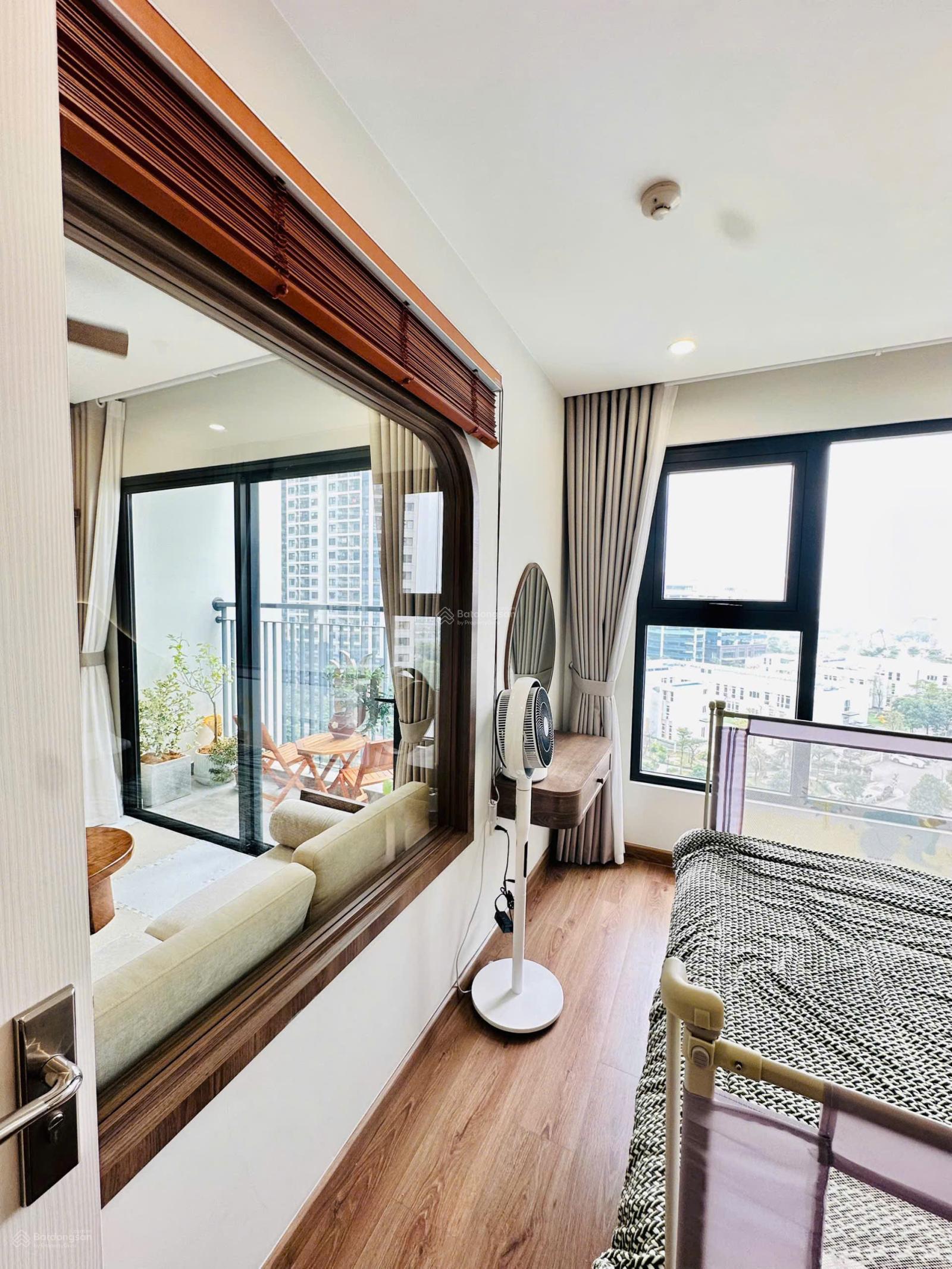 Chính chủ bán 2PN (1VS), DT: 54.7m², giá 3.888 tỷ bao phí, tầng view đẹp tại Imperia Smart City