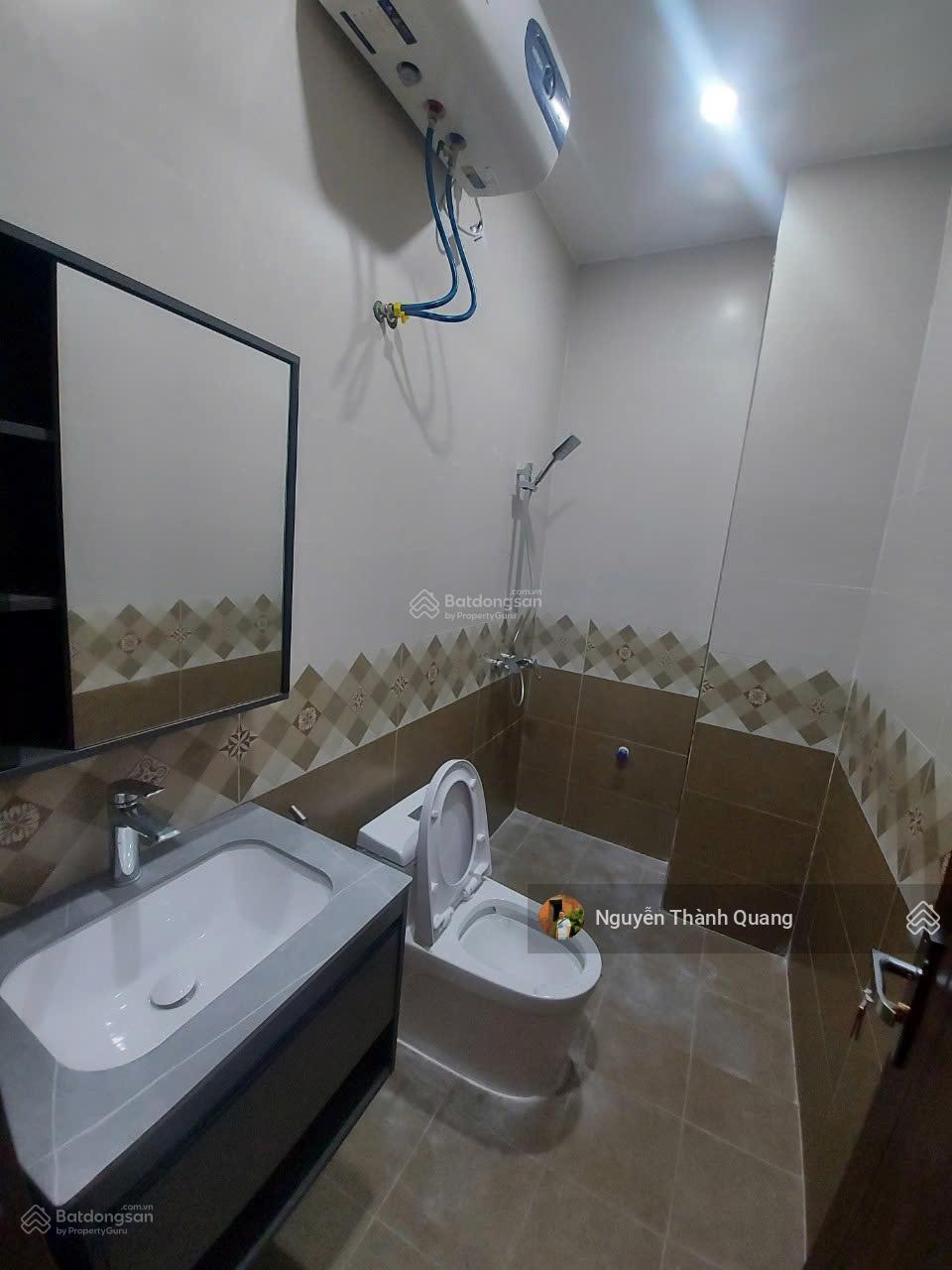 Bán nhà mặt đường Hoàng Minh Thảo, Lê Chân, Hải Phòng. DT 104m2 ngang rộng hơn 4m