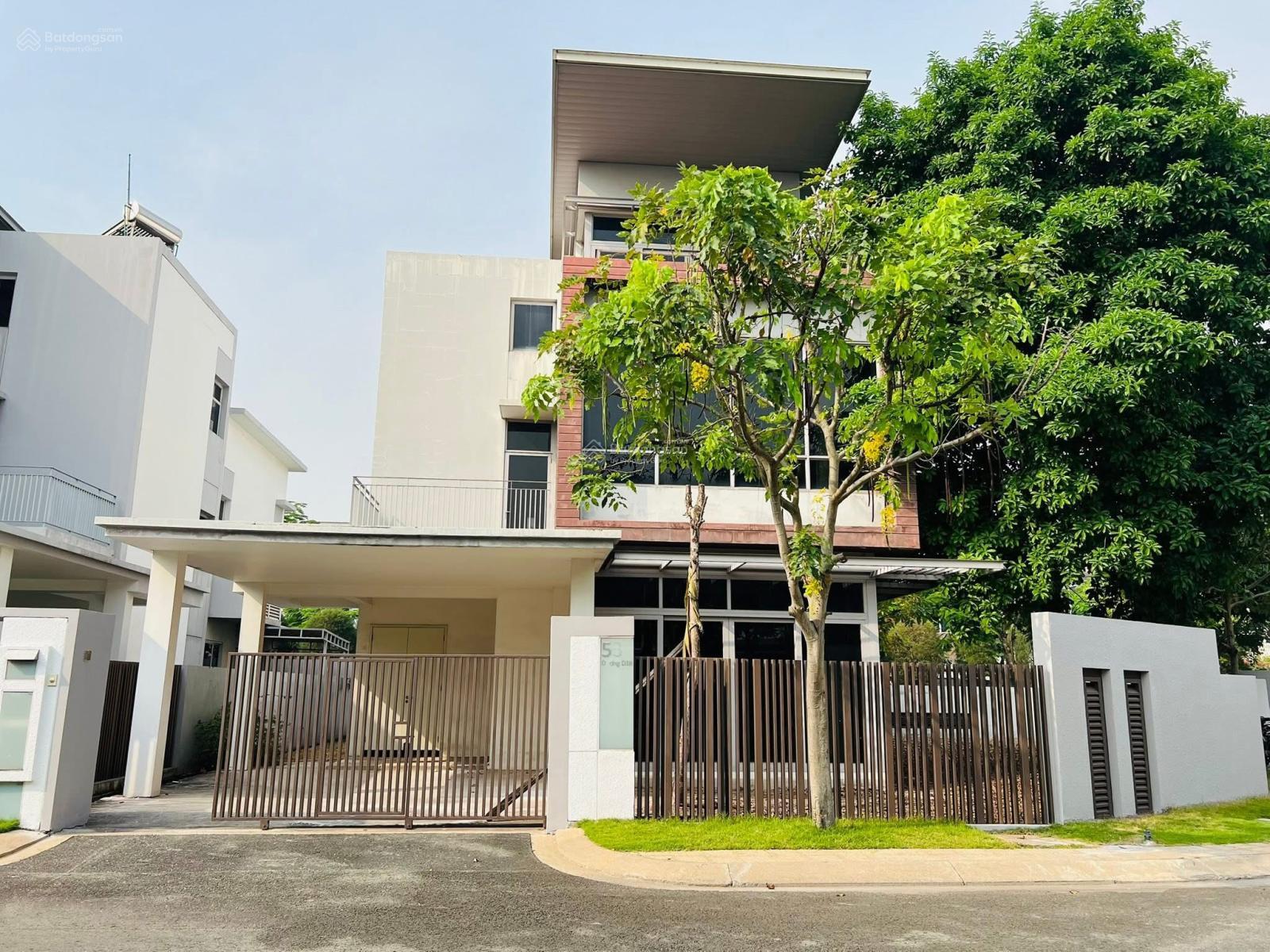 Cho thuê biệt thự 5PN Riviera Cove, khu ven sông nhỏ với mảng xanh yên bình - phong cách Tây Phương Cho thuê biệt thự 5PN Riviera Cove, khu ven sông nhỏ với mảng xanh yên bình - phong cách Tây Phương