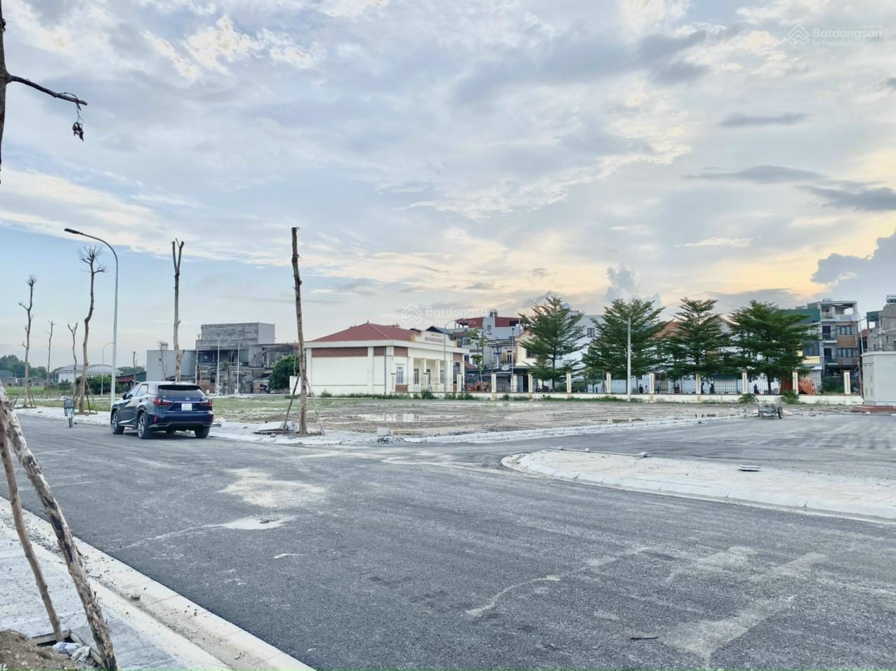 Chính chủ cần bán đất đấu giá Dục Tú. Ngay sát đường cầu Tứ Liên và Vành Đai 3