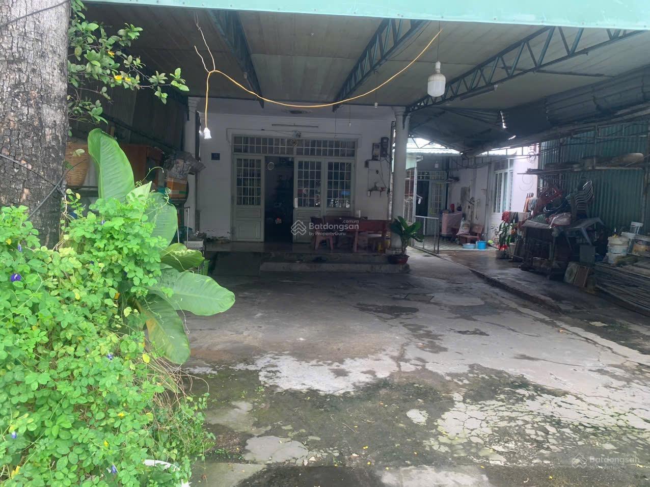 Chủ ngộp ngân hàng cần bán gấp mặt tiền Lê Hồng Phong Phú Lợi vị trí kinh doanh mua bán sát bên C.A Chủ ngộp ngân hàng cần bán gấp mặt tiền Lê Hồng Phong Phú Lợi vị trí kinh doanh mua bán sát bên C.A