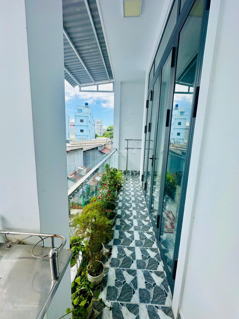 Bán nhà xinh hẻm trung tâm Trần Phú - cạnh chợ 30/4