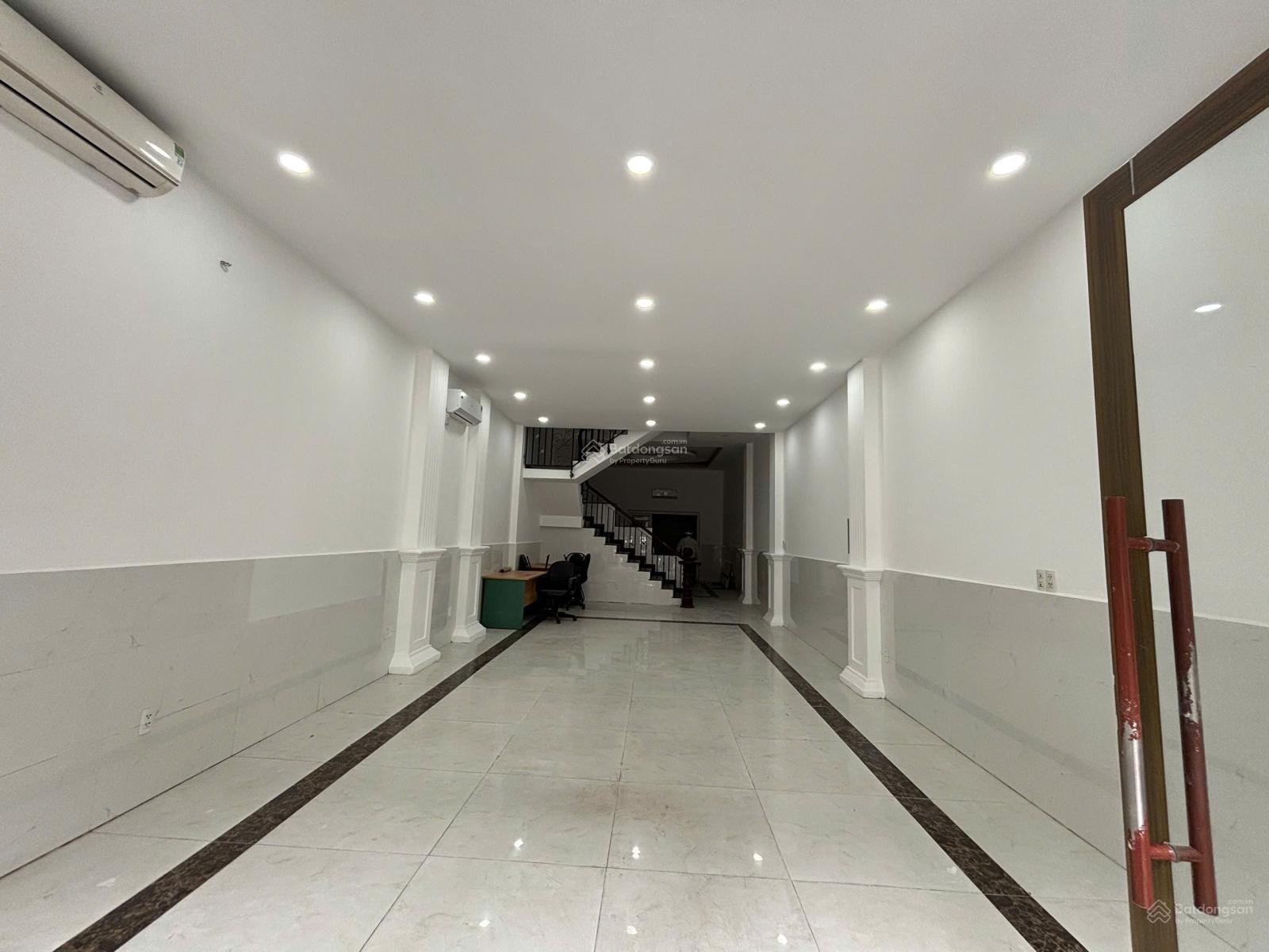 Cho thuê biệt thự tại Cityland Center Hills, 40 triệu, 100m2, 5PN, 4 tầng, giá siêu hời