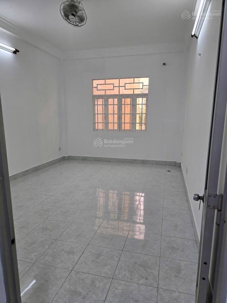 Bán nhà ngay mặt tiền đường Lê Cơ KDC Nam Hùng Vương - Bình Tân - XD 4,5x20 - 8,8tỷ