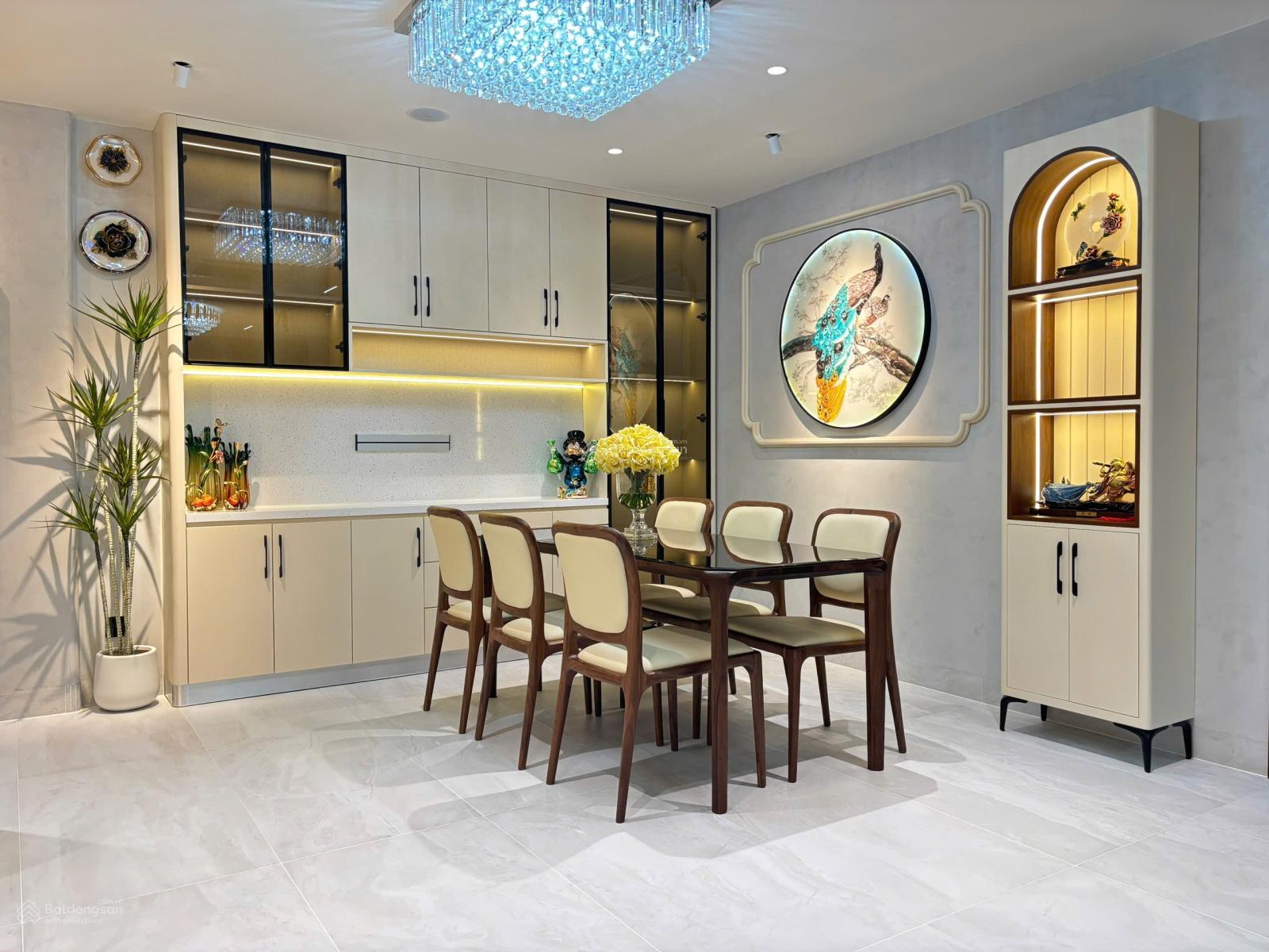 Bán căn hộ 3PN, 2WC tại Riverpark Premier, 18,5 tỷ, 124m2, nhà mới đẹp, có ô xe và có sổ