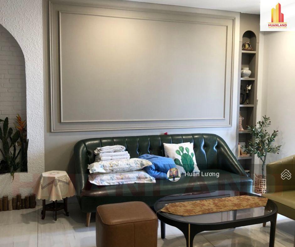 Kẹt tiền cần bán nhiều căn hộ 2PN tại Kingdom 101 Quận 10 đã có sổ hồng, đầy đủ nội thất ở ngay