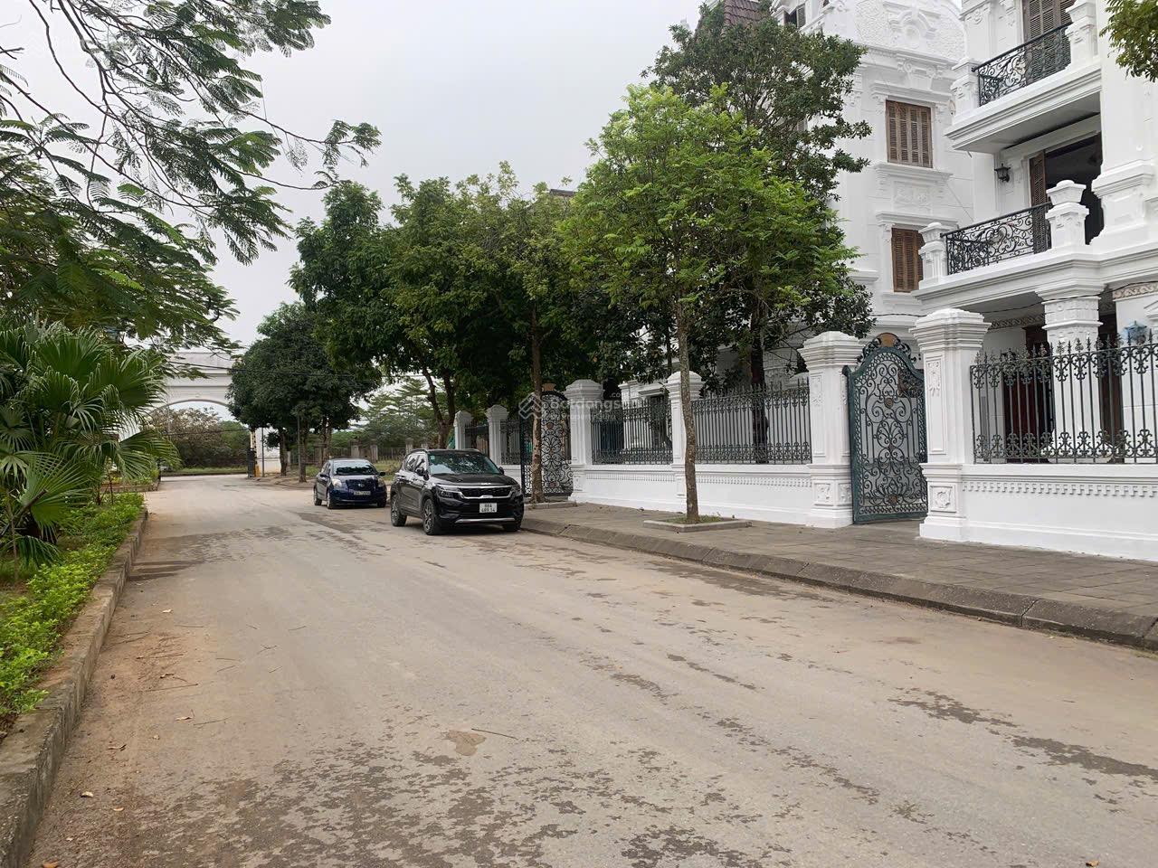 Chính chủ bán nhà LK khu đô thị Thiên Mã - Hoà Lạc Premier 117.5m2 x 5 tầng, giá 5.x tỷ