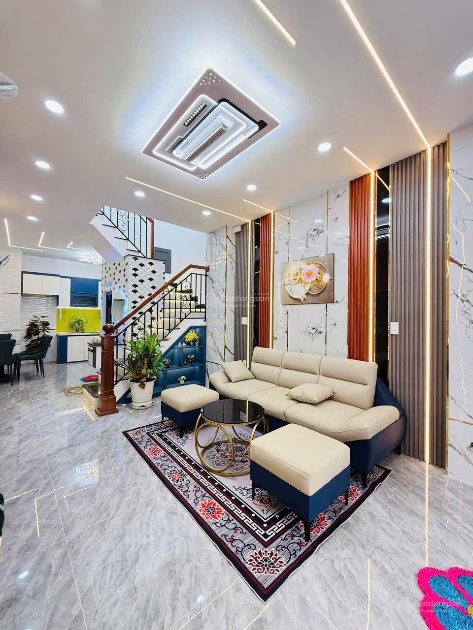 Chính chủ bán gấp nhà 45m2 HXH Nguyễn Kiệm, P3, Gò Vấp, Giá 1tỷ950, nhà đang trống, sổ hồng riêng Chính chủ bán gấp nhà 45m2 HXH Nguyễn Kiệm, P3, Gò Vấp, Giá 1tỷ950, nhà đang trống, sổ hồng riêng