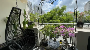Bán Cảnh Viên 2 - view công viên hướng Đông Bắc - giá 9.5 tỷ có sổ
