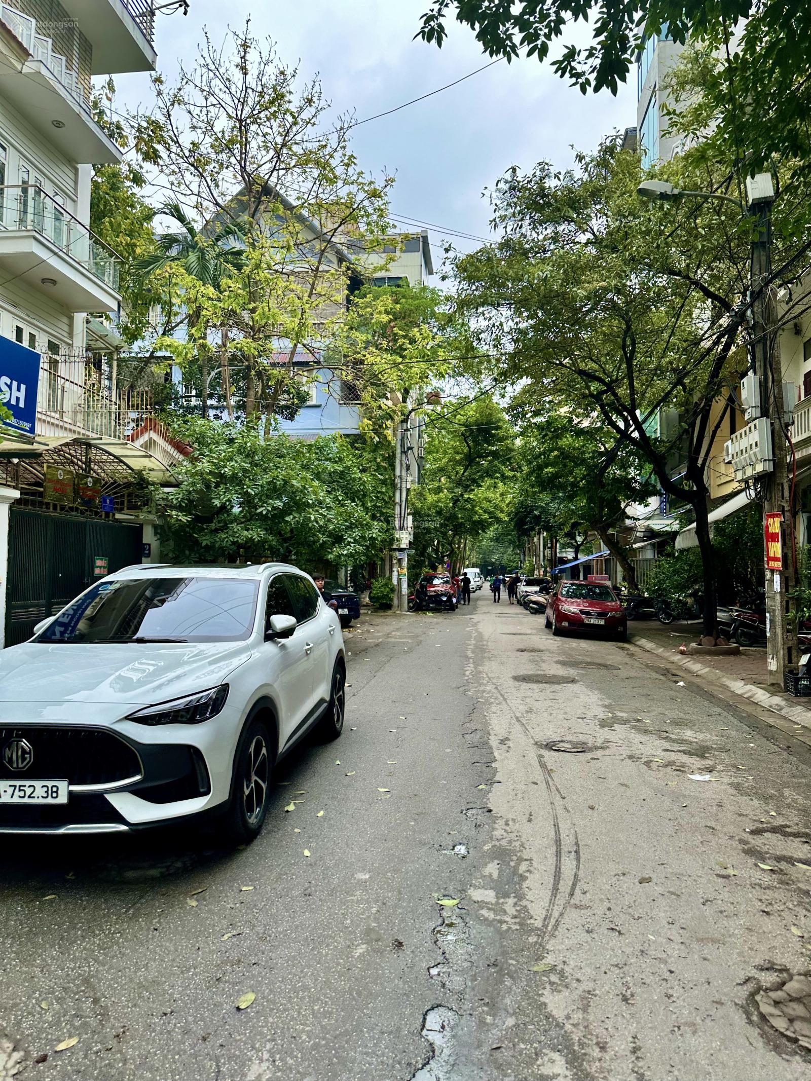 Cần Bán Nhà Mặt Ngõ To Phố Nghĩa Đô, Quận Cầu Giấy. DT sổ 55m2 x 5T, MT 5m vị trí đẹp, KD sầm uất