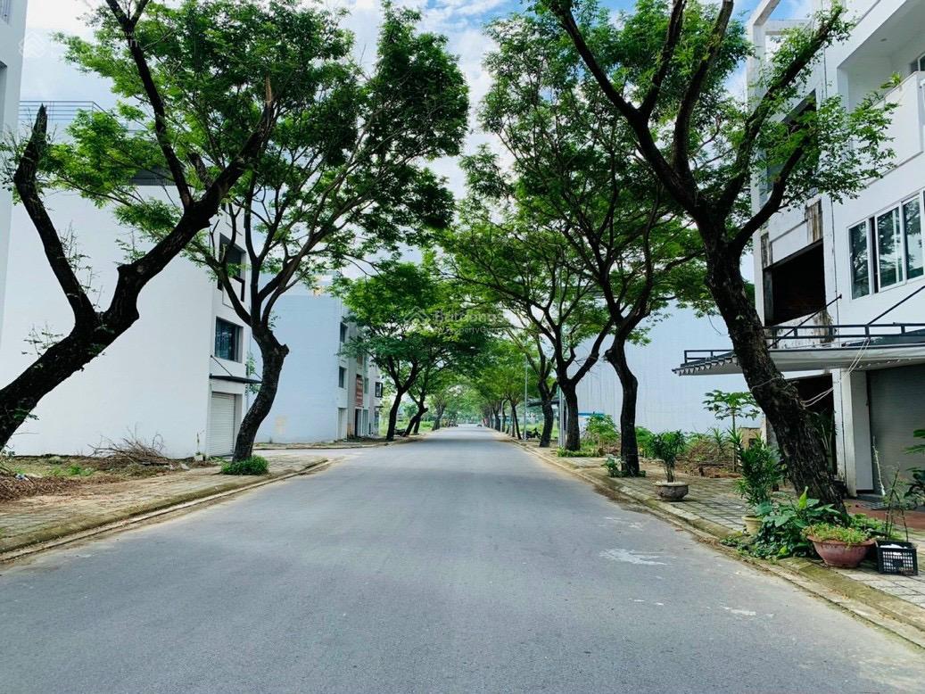 Rẻ nhất 144m2 sạch đẹp, phân khu V1 - FPT City