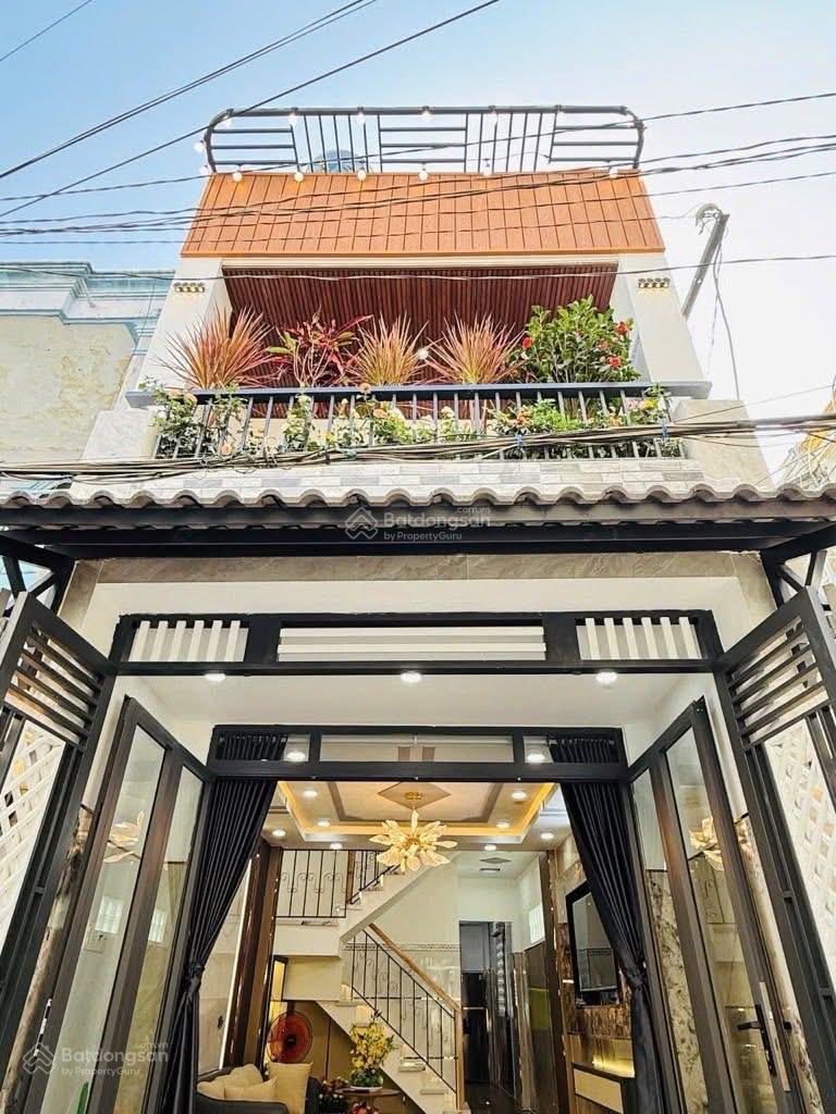 Cần tiền bán nhanh nhà Cao Đạt-P1-Q5, gần bệnh viện Nhiệt Đới. 2tỷ390/62,5m2 đang cho thuê 17 triệu