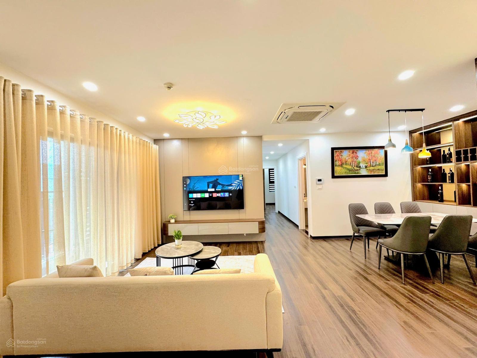 Cam kết đúng giá 7,8 tỷ sở hữu ngay căn 3PN view hồ, DT 100m2 hướng ĐN, Vinhomes D'Capitale TDH