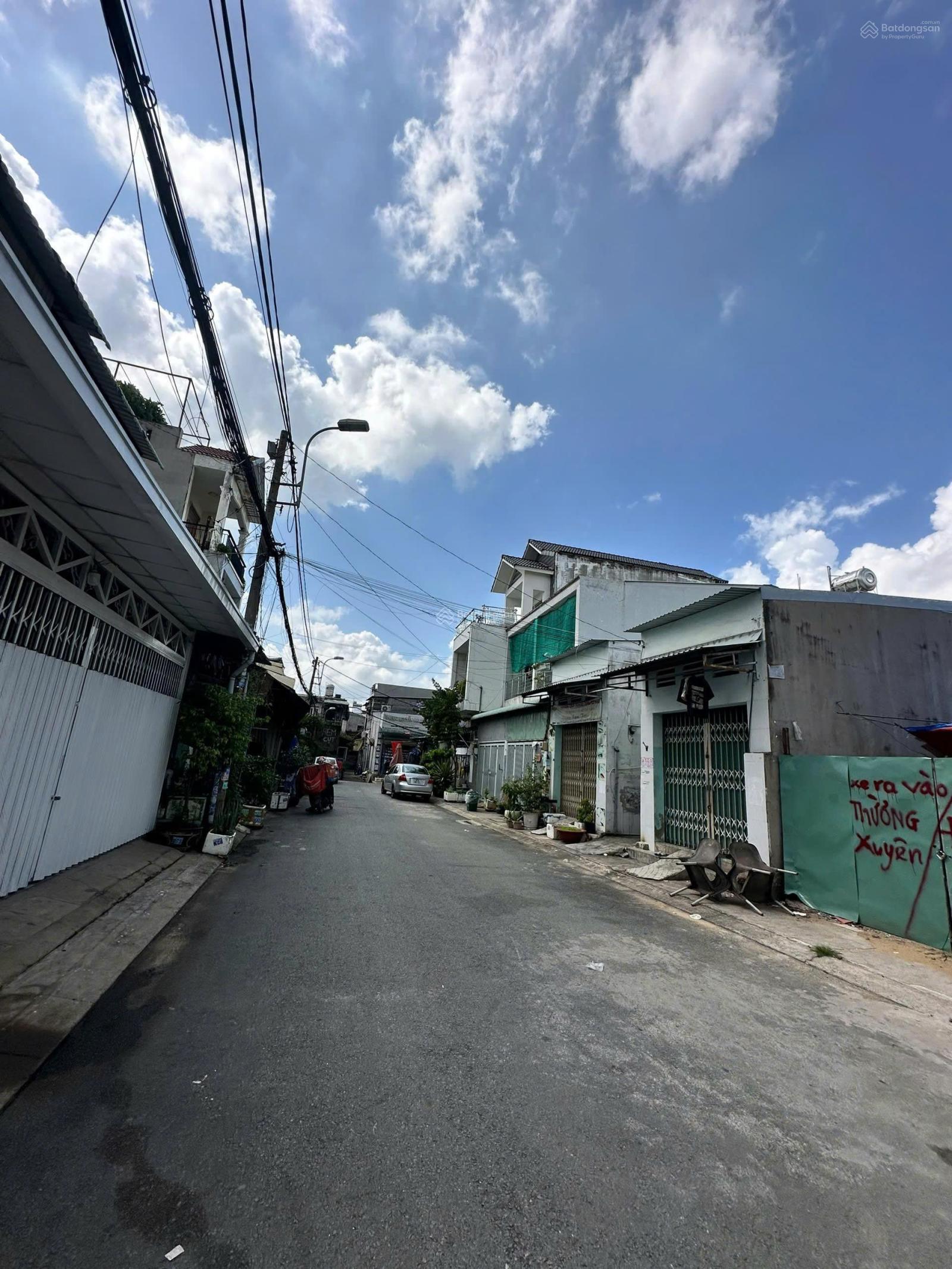 Nhà mới , chủ nhà kẹt tiền cần bán gấp trong tháng 7 này , đã giảm giá 500tr đồng
