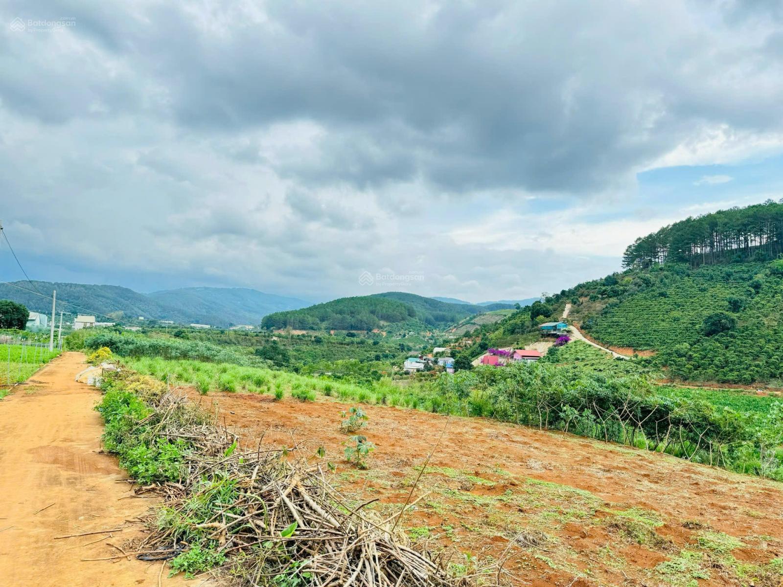 Bán đất tại KDL xã Mê Linh, Lâm Đồng. Sổ hồng 267m2. Cách TP Đà Lạt 21km