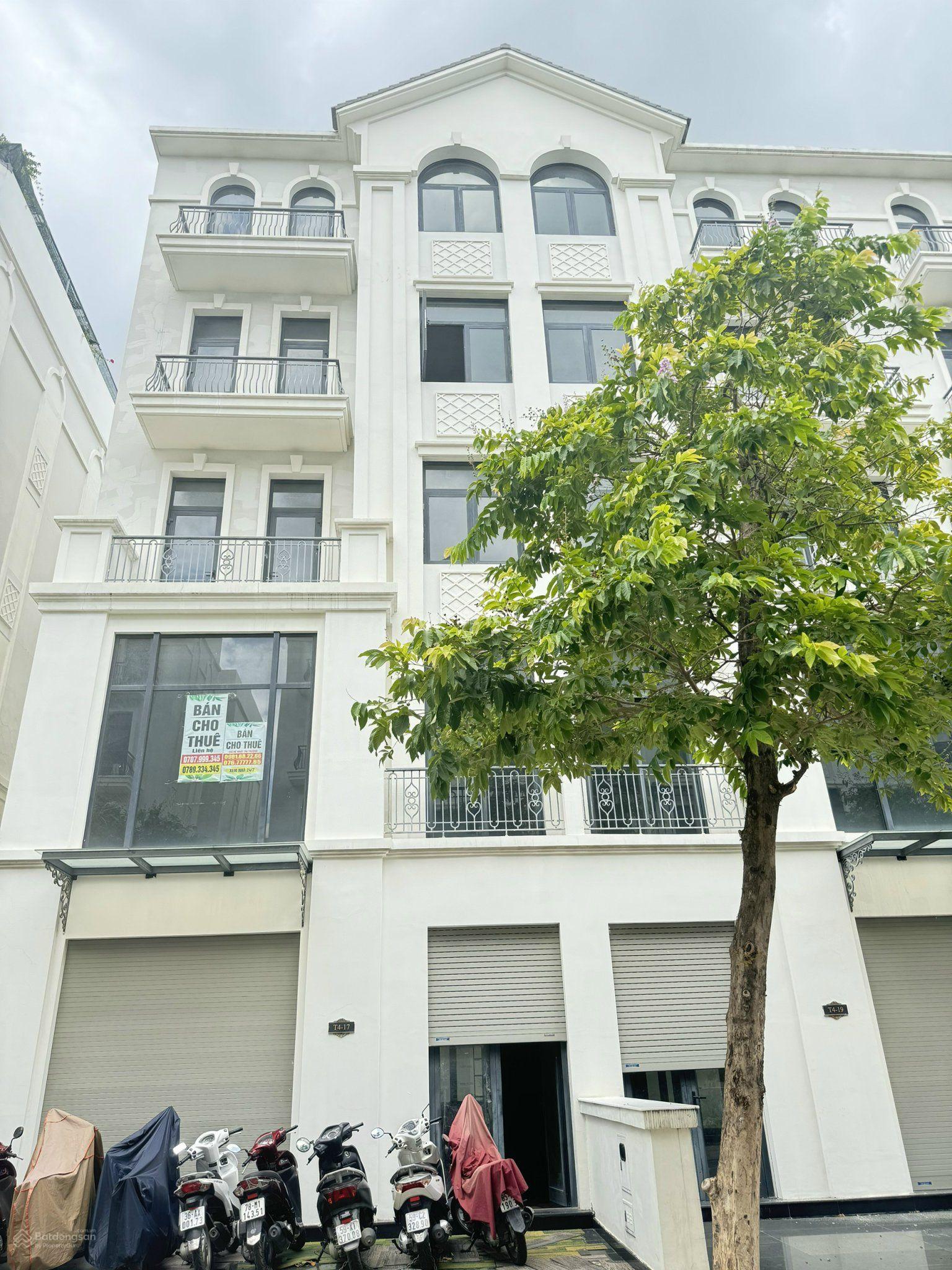 Nhà phố - bán gấp - 162m2 - Manhattan giá bán top 1 toàn khu Vinhomes Grand Park Tháng 6/2025