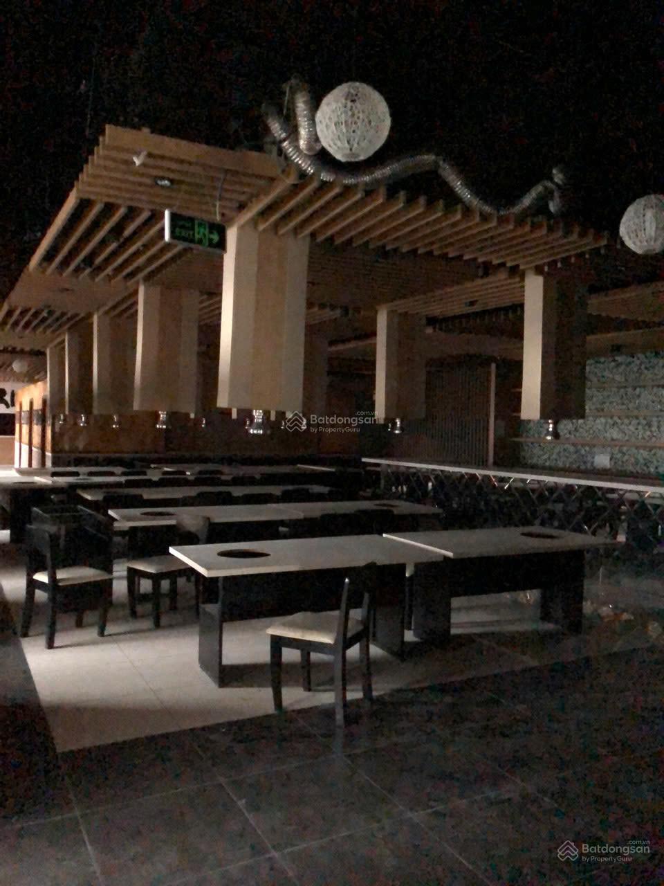 Cho thuê văn phòng Tòa nhà NHS Hào Nam dt 250m2 và 650m2 phù hợp kinh doanh và văn phòng