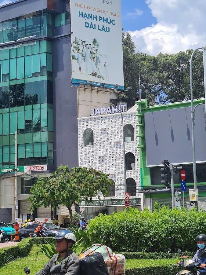 Siêu phẩm dòng tiền Cách Mạng Tháng 8 - Công viên Tao Đàn; Ngang 8.5m, HĐT 250 tr/th, 90 tỷ