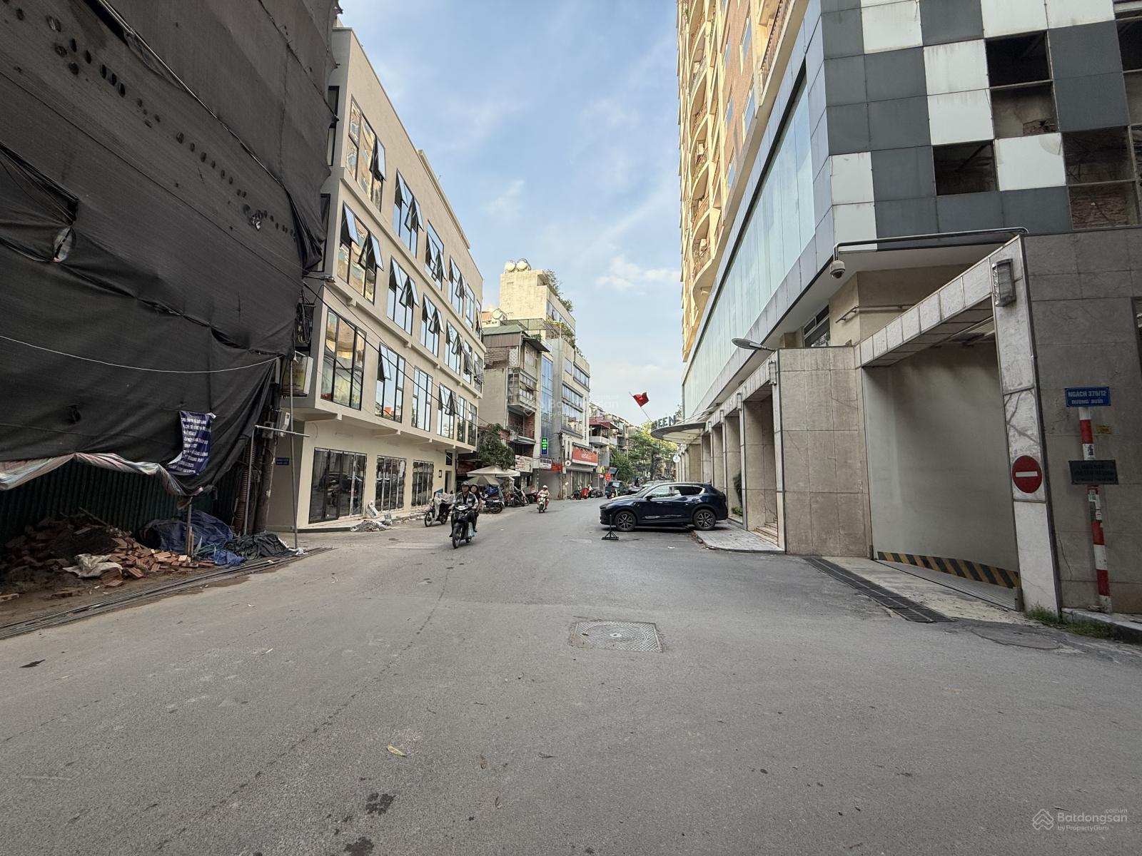 Cho thuê nhà 376 Đường Bưởi, 65m2, 6 tầng, MT4m, VP, KD, Hàng quán, 30Tr