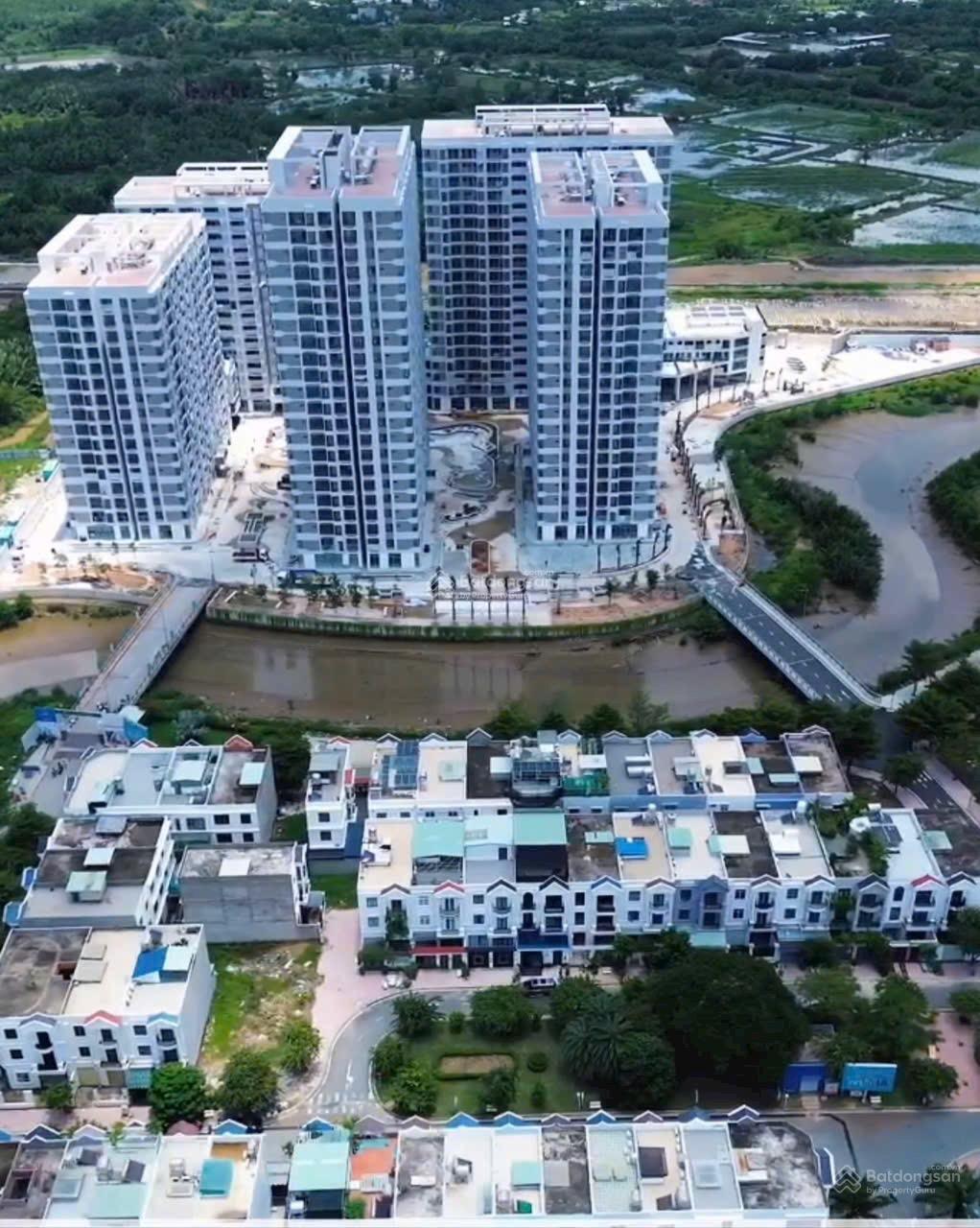 9,8 tỷ nhà 3 tầng 150m2 tại Centana Điền Phúc Thành Phường Long Trường TP Thủ Đức