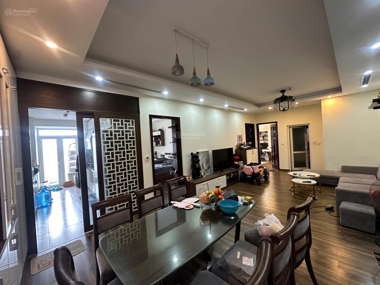 Chính chủ cho thuê căn hộ chung cư 165 Thái Hà, 110m, 3pn, full đồ, 19 tr/th. Lh 0981 545 ***