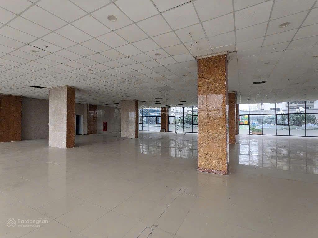 Cho thuê vp, mbkd Trịnh Văn Bô dt từ 500m2, 1500m2 giá 180k/m2/th. Đầy đủ pccc, trần cao, ít cột