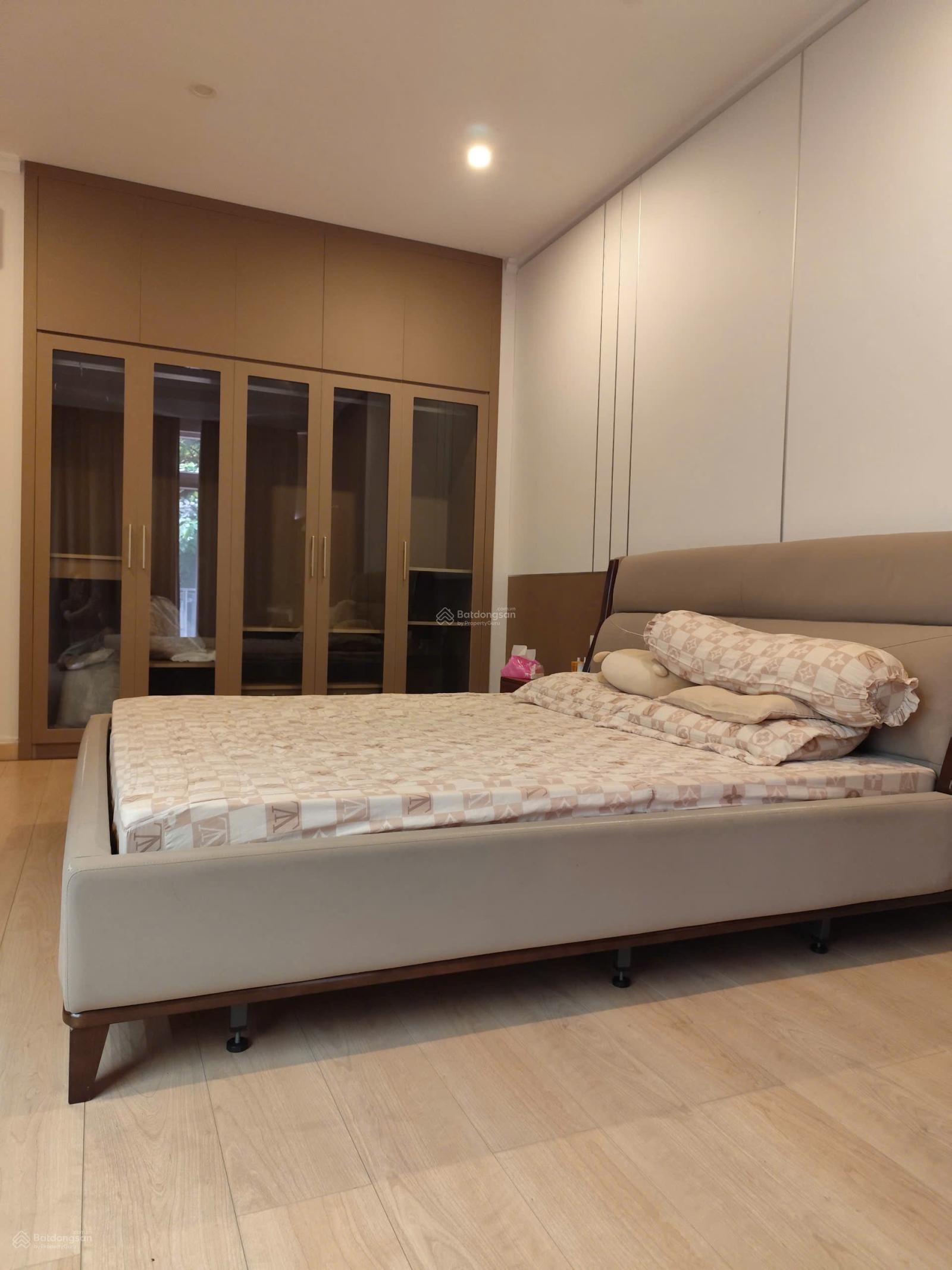 Quá rẻ cho căn nhà phố DT 5x20m, giá 16.9 tỷ, nhà 1 hầm 1 trệt 4 lầu nhà đẹp, LH 0903 870 ***